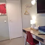 Freedom65 And Caravan بيت شباب *