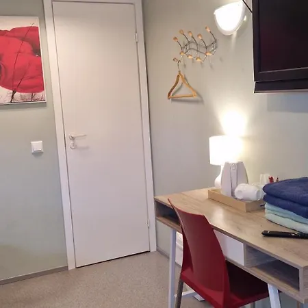 Freedom65 And Caravan Vandrarhem *