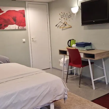 Freedom65 And Caravan * Tallinn