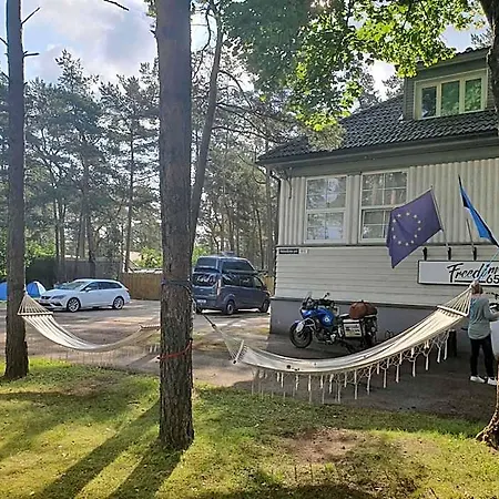 Hostel Freedom65 And Caravan *