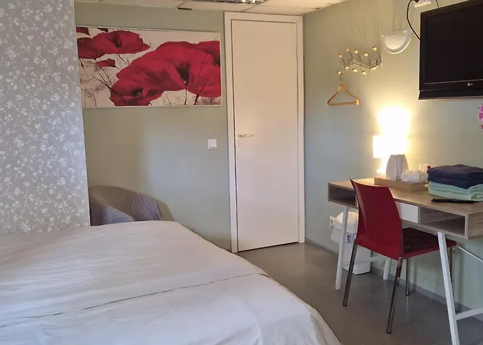 Freedom65 And Caravan