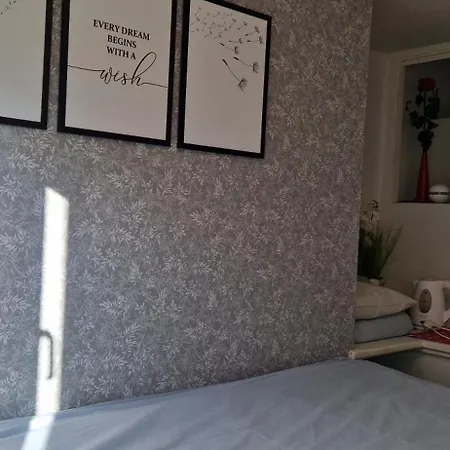 Freedom65 And Caravan טאלין