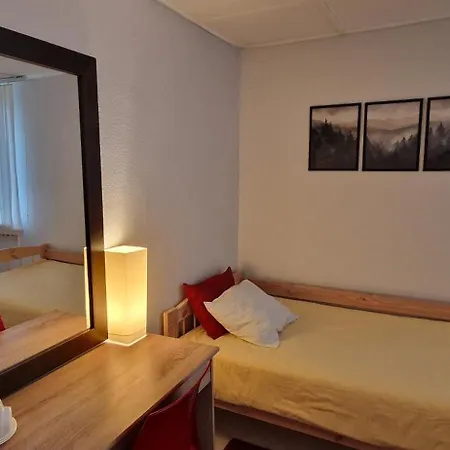 Freedom65 And Caravan * טאלין