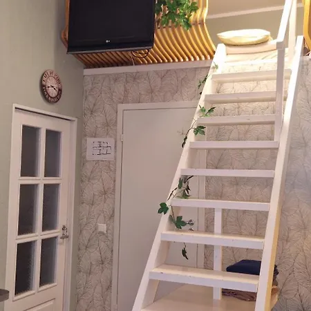 Freedom65 And Caravan אכסניה טאלין