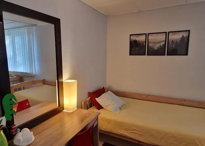 Freedom65 And Caravan * Reval