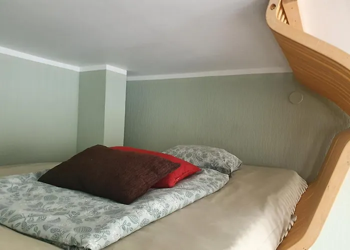 Hostel Freedom65 And Caravan Tallin