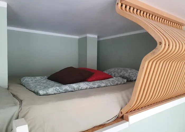 Freedom65 And Caravan Hostel Tallin