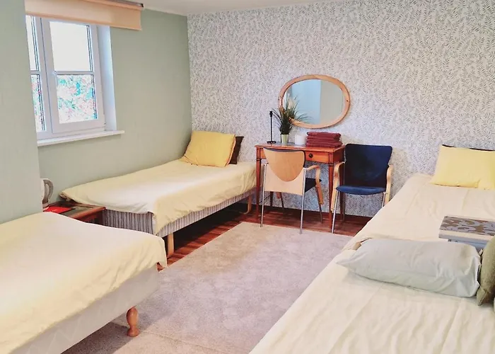 Hostel Freedom65 And Caravan Tallin