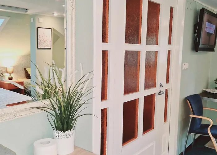 Freedom65 And Caravan Hostel