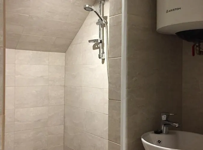 Freedom65 And Caravan * Tallin