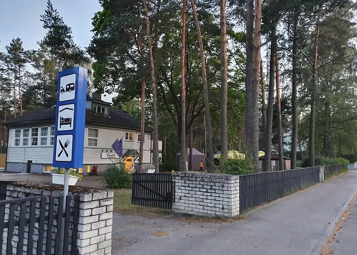 Freedom65 And Caravan * Tallin